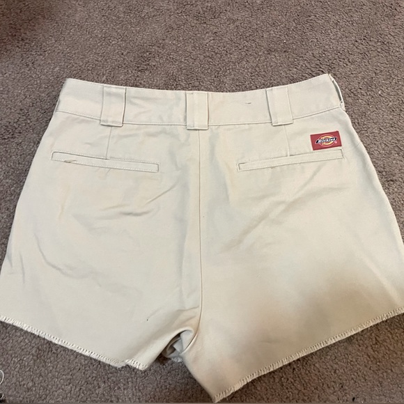 Shorts, color tan, size 5/27, brand Dickies - Picture 2 of 3